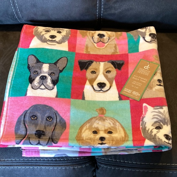 DEBORAH CONNOLLY DESIGNS Other - DEBORAH CONNOLLY DESIGNS DOGS BEACH TOWEL